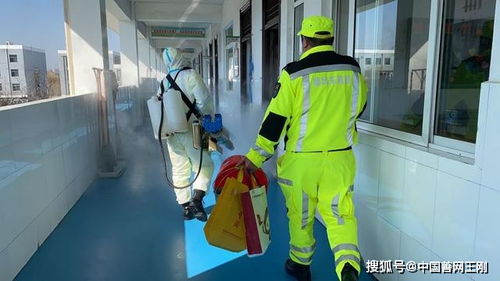 邳州公益順風(fēng)車(chē)救援隊(duì)走進(jìn)華山路小學(xué)開(kāi)展義務(wù)消殺服務(wù)